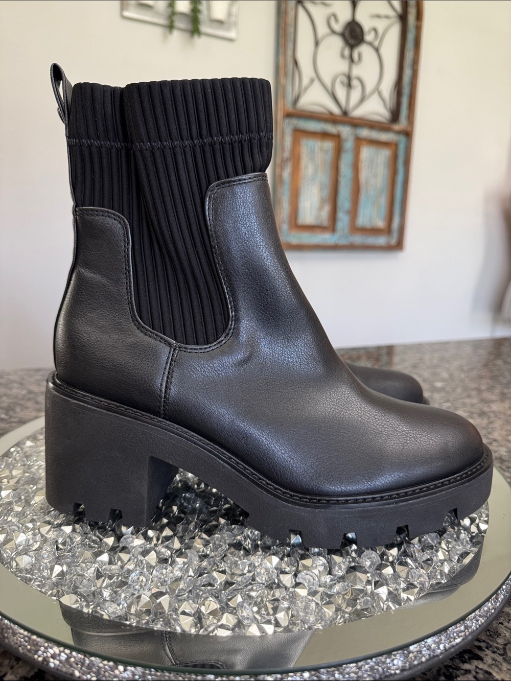 Black Chunky Chelsea Boots - Women NEW 10 M